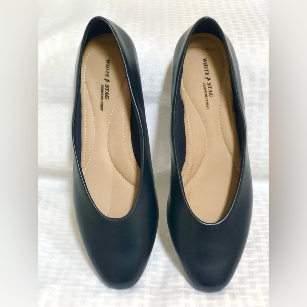 White Stag Navy Skipper Dress Shoes with Original Box, Excellent Condition
